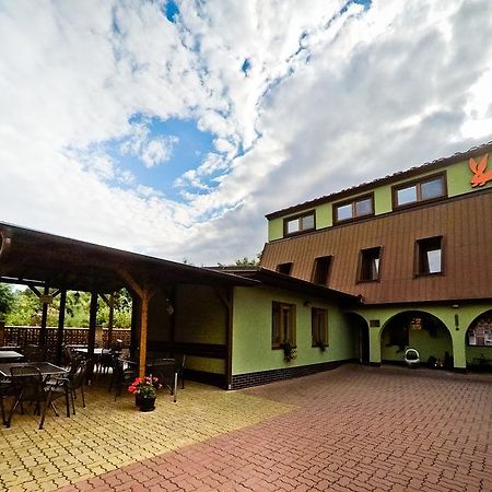 Penzion U Kraliku Kurdejov Luaran gambar
