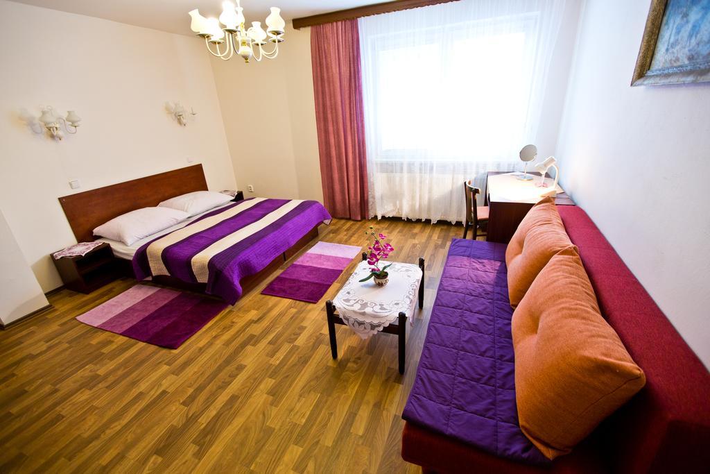 Penzion U Kraliku Kurdejov Luaran gambar