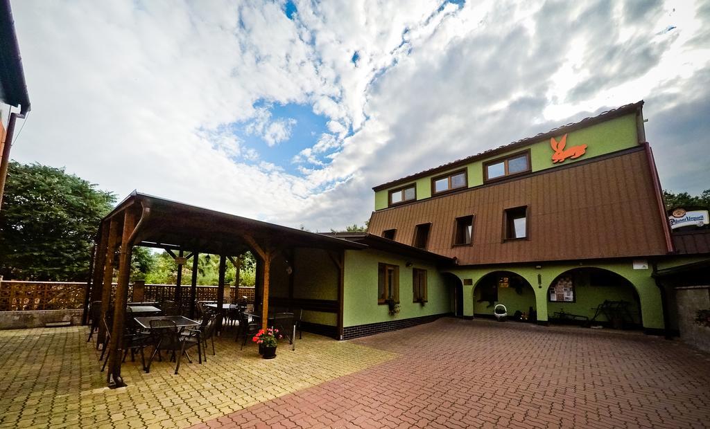 Penzion U Kraliku Kurdejov Luaran gambar